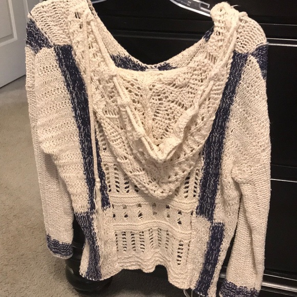 Lovestitch knit sweater - Picture 2 of 2